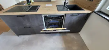 131803 (13)_found.jpg